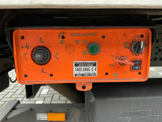 2014 mercedes-benz antos vrachtwagen met gesloten opbouw - afbeelding 21 van  32