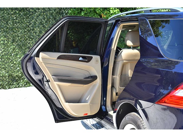 2014 mercedes-benz ml550 suv 4,7l v8 btw auto - afbeelding 1 van  1