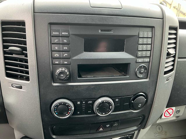 2014 mercedes-benz sprinter 516 2.2 bluetec 432 dc bedrijfswagen 4x4 - afbeelding 22 van  44