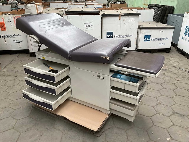 2014 midmark ritter 204 examination table - afbeelding 5 van  9