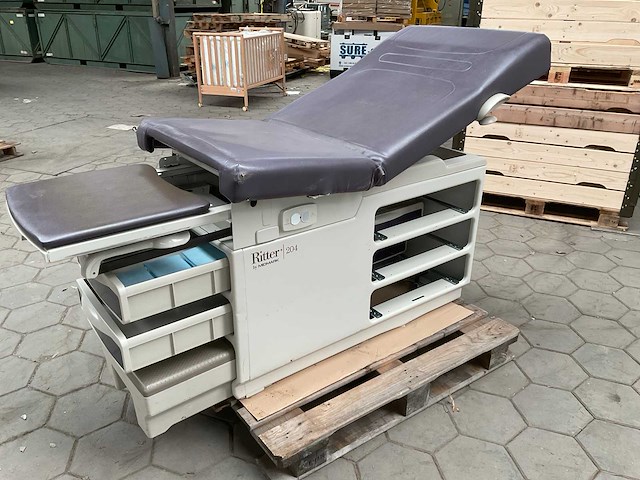 2014 midmark ritter 204 examination table - afbeelding 6 van  9