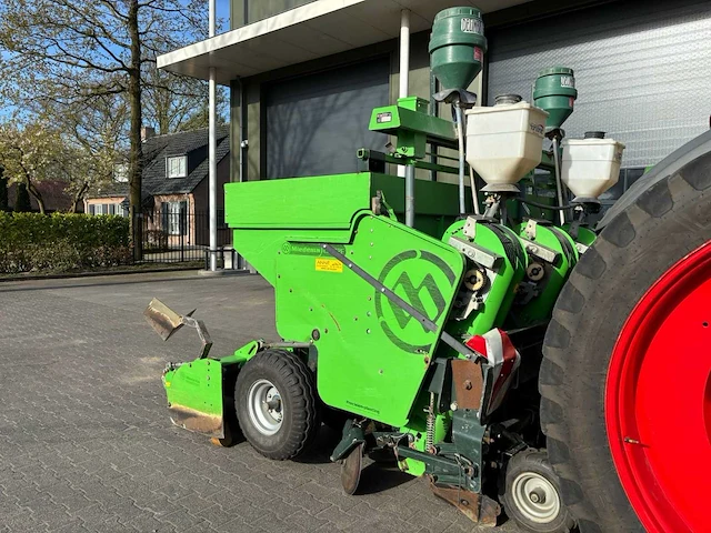 2014 miedema cp42 3p 75h 4-rijige aardappelpootmachine – delimbe – horstine - afbeelding 1 van  32