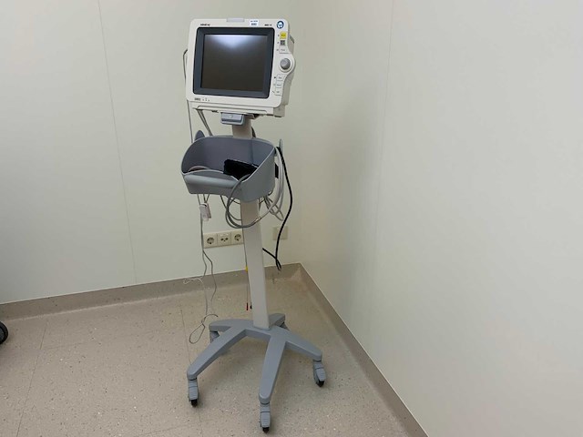 2014 mindray imec10 trolley voor vitale functies - afbeelding 2 van  9
