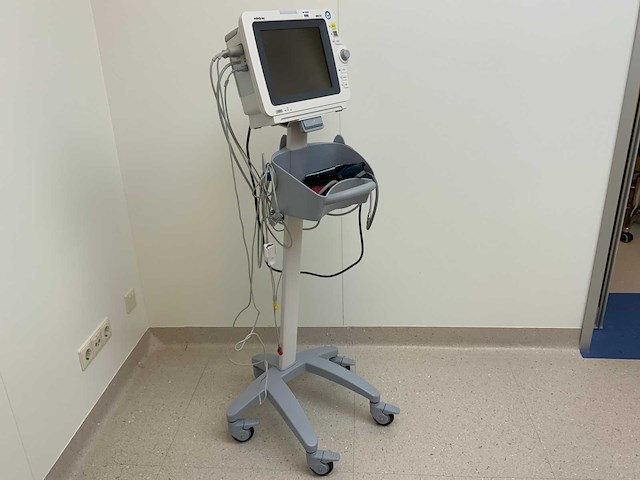 2014 mindray imec10 trolley voor vitale functies - afbeelding 3 van  9