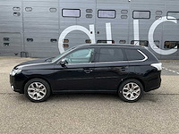 2014 mitsubishi outlander 2.0 phev instyle+ personenauto 6-tht-94 - afbeelding 12 van  39