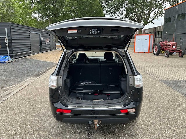 2014 mitsubishi outlander 2.0 phev instyle+ personenauto 6-tht-94 - afbeelding 28 van  39