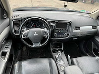 2014 mitsubishi outlander 2.0 phev instyle+ personenauto 6-tht-94 - afbeelding 11 van  39