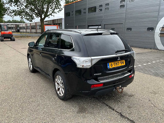 2014 mitsubishi outlander 2.0 phev instyle+ personenauto 6-tht-94 - afbeelding 19 van  39