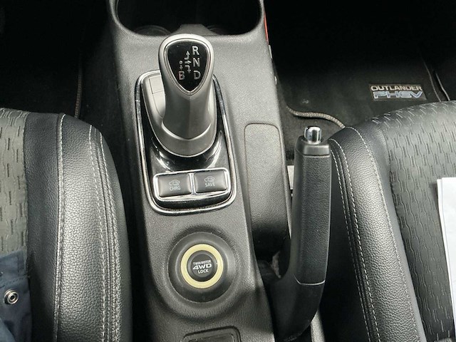 2014 mitsubishi outlander phev personenauto - afbeelding 8 van  27