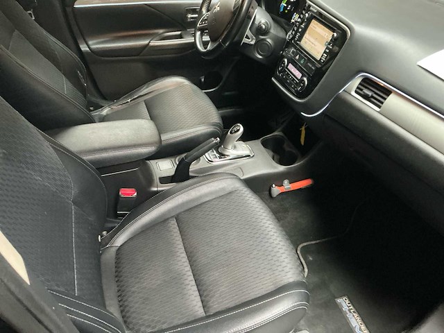 2014 mitsubishi outlander phev personenauto - afbeelding 17 van  27