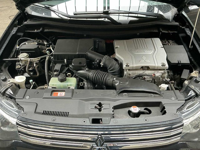 2014 mitsubishi outlander phev personenauto - afbeelding 19 van  27