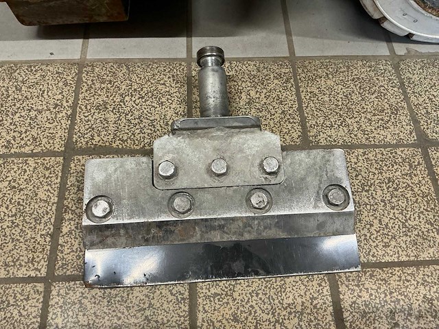 2014 national flooring equipment 5700 bol opzit accu tapijt / vloerstripper - afbeelding 6 van  15