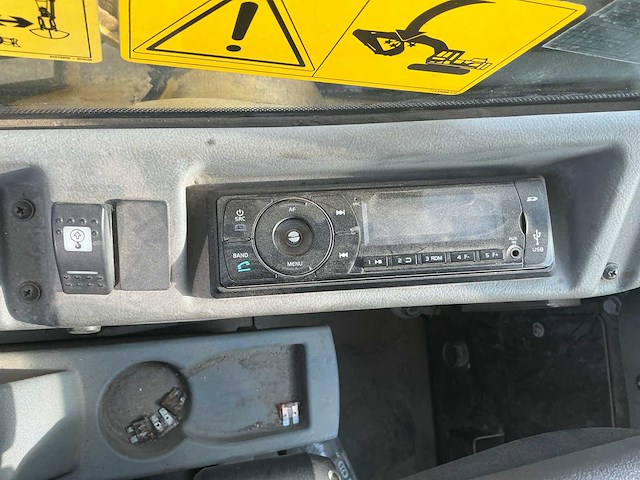 2014 new holland we150b pro banden graafmachine - afbeelding 29 van  51