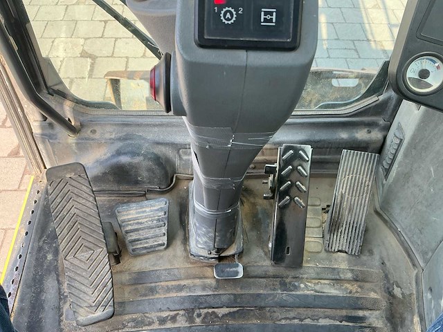 2014 new holland we150b pro banden graafmachine - afbeelding 35 van  51