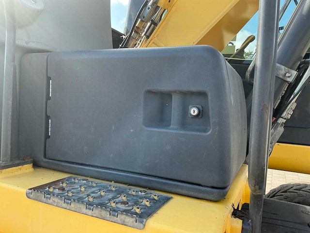 2014 new holland we150b pro banden graafmachine - afbeelding 40 van  51