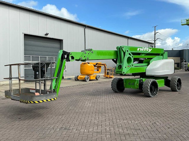 2014 nifty hr28 hybrid 4x4 hoogwerker - afbeelding 1 van  11
