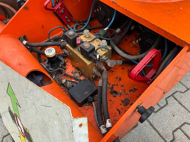 2014 niftylift nifty hr12ne hoogwerker - afbeelding 14 van  25