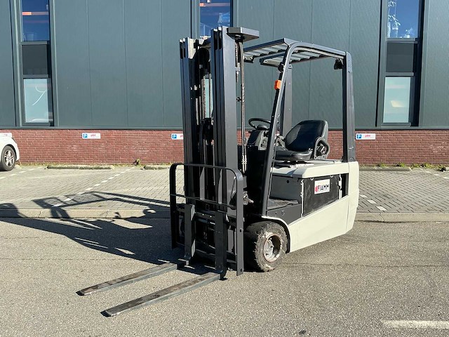 2014 nissan vorkheftruck - afbeelding 1 van  14