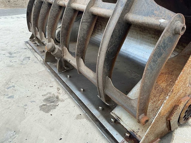 2014 oilquick shovel hoogkipbak met hydraulische klem - afbeelding 12 van  12