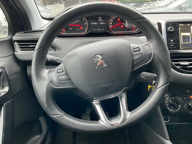 2014 peugeot 208 1.2 vti allure personenauto - afbeelding 2 van  9