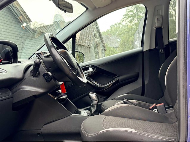 2014 peugeot 208 1.2 vti style personenauto - afbeelding 13 van  14