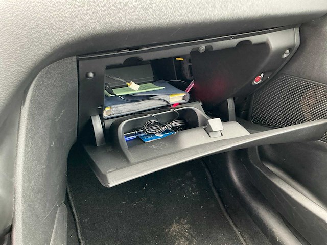 2014 peugeot 208 personenauto - afbeelding 22 van  42