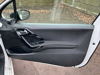 2014 peugeot 208 personenauto - afbeelding 26 van  42