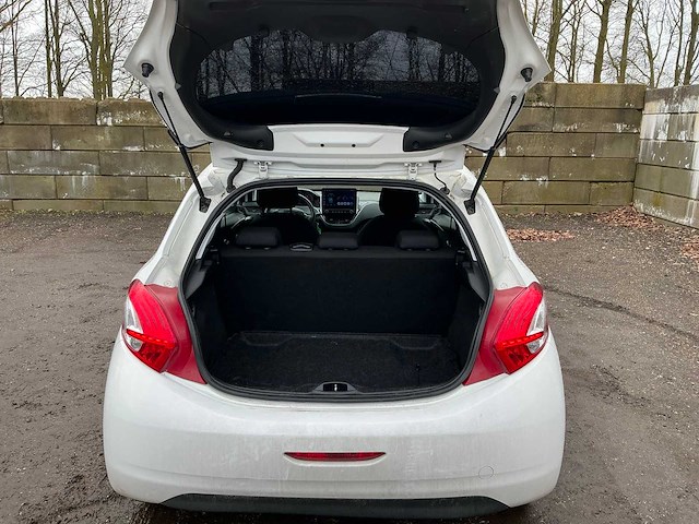2014 peugeot 208 personenauto - afbeelding 29 van  42
