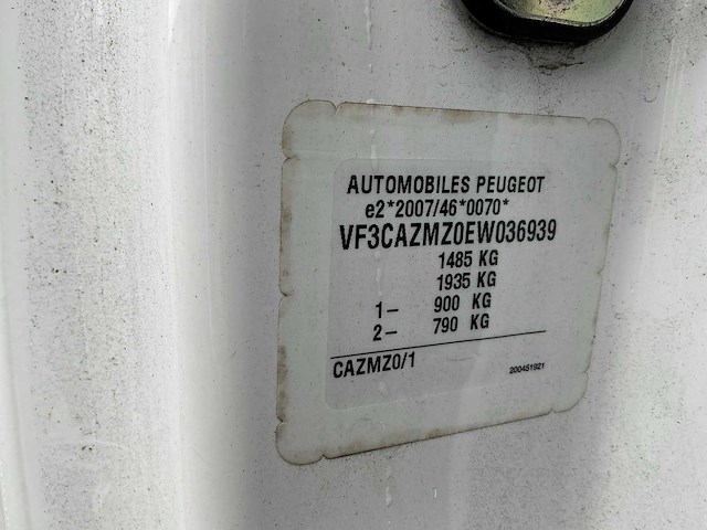 2014 peugeot 208 personenauto - afbeelding 37 van  42