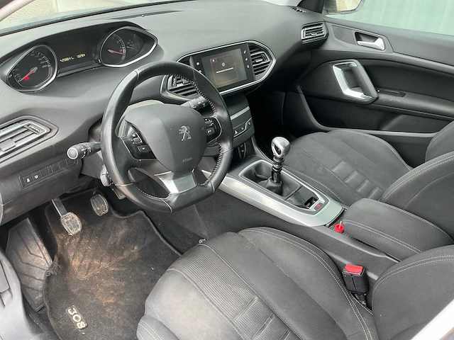2014 peugeot 308 1.2 puretech allure personenauto - afbeelding 11 van  33