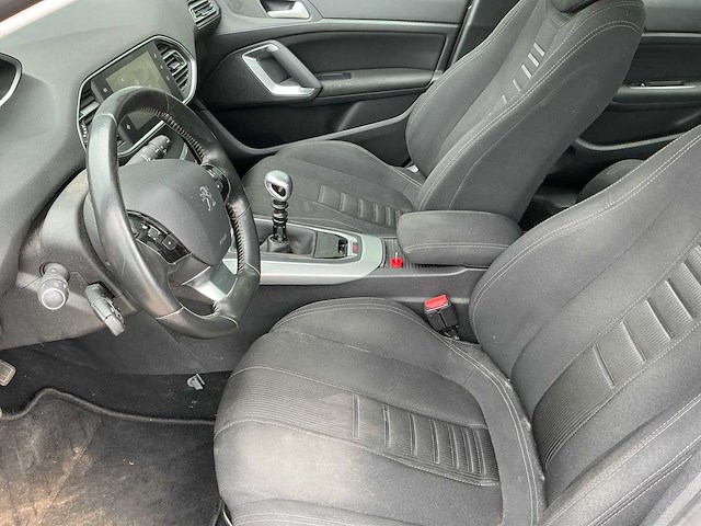 2014 peugeot 308 1.2 puretech allure personenauto - afbeelding 13 van  33