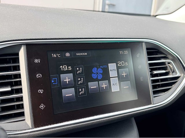 2014 peugeot 308 personenauto - afbeelding 13 van  20