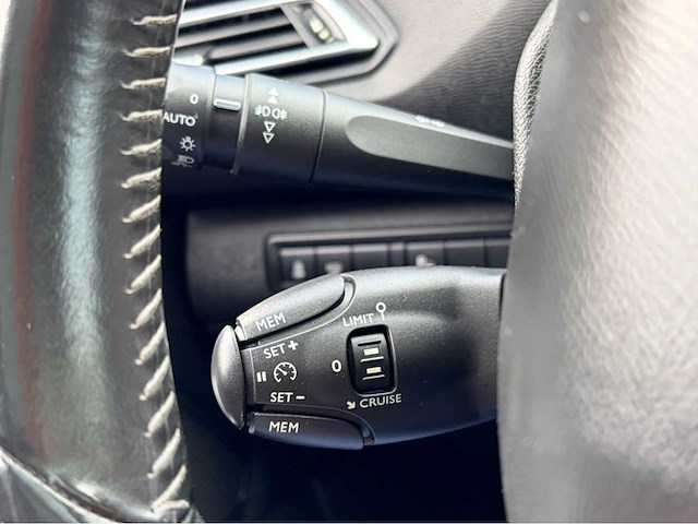 2014 peugeot 308 sw 1.2 e-thp première personenauto - afbeelding 6 van  18