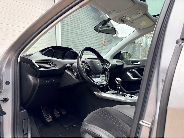 2014 peugeot 308 sw 1.2 e-thp première personenauto - afbeelding 16 van  18