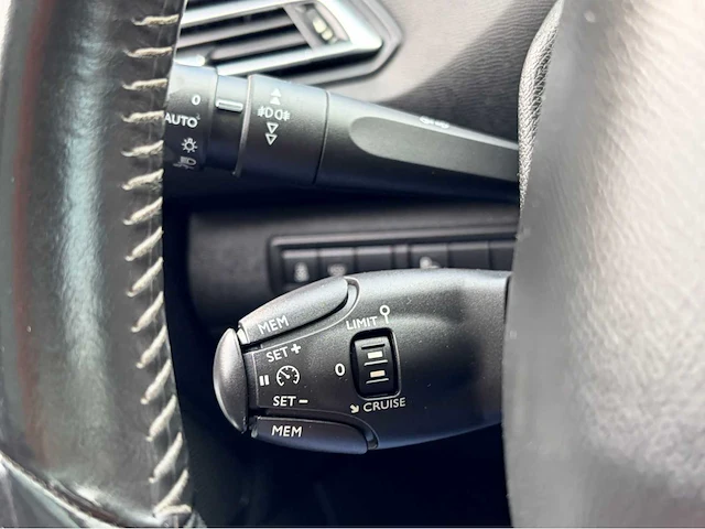 2014 peugeot 308 sw 1.2 e-thp première personenauto - afbeelding 6 van  18