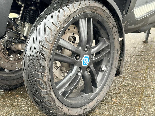 2014 piaggio scooter motorfiets - afbeelding 12 van  13