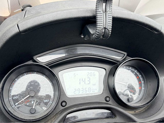 2014 piaggio scooter motorfiets - afbeelding 3 van  4