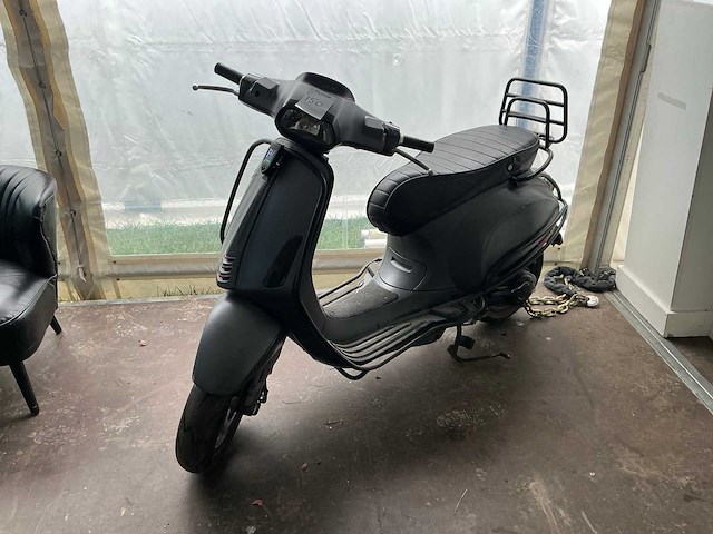 2014 piaggio vespa snorscooter - afbeelding 1 van  16