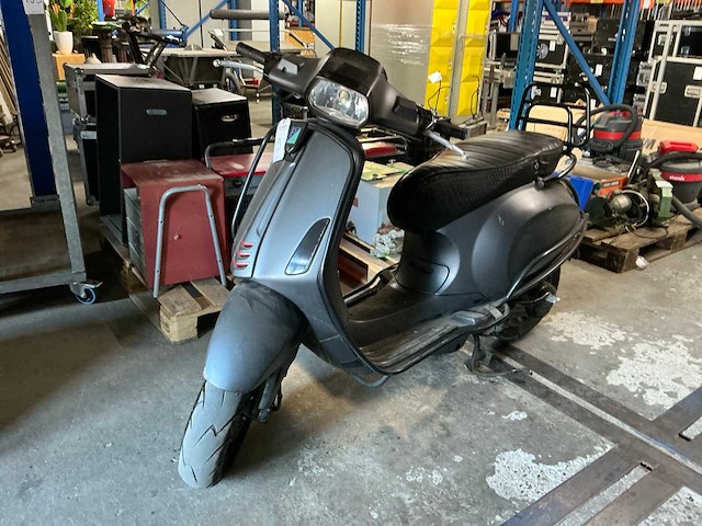 2014 piaggio vespa snorscooter - afbeelding 1 van  11