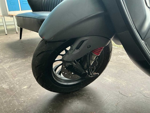 2014 piaggio vespa snorscooter - afbeelding 10 van  11