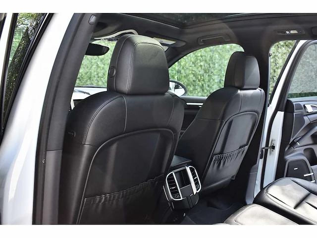 2014 porsche cayenne s e-hybrid suv 3,0l v6 - 2014 - btw auto - 05g-hpa - afbeelding 16 van  56