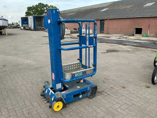 2014 power towers ltd peco lift hoogwerker - afbeelding 1 van  8