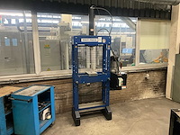2014 rhtc profi press 15t garagepers - afbeelding 2 van  9