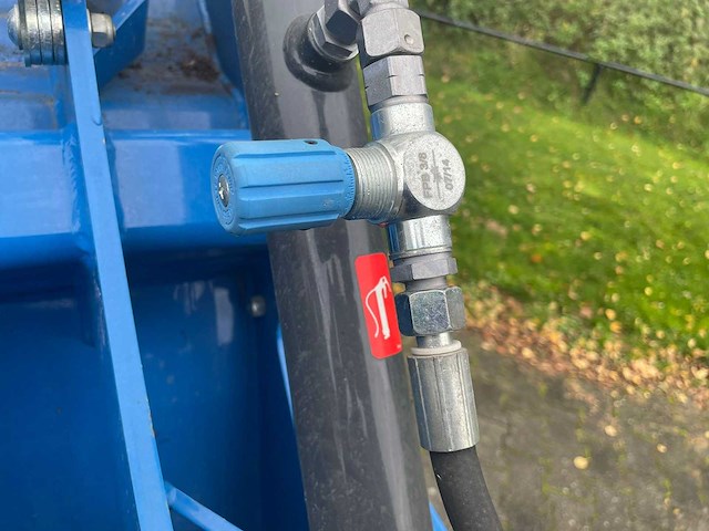 2014 robert bmh 2600 vs voerdoseercontainer - afbeelding 18 van  22