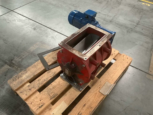 2014 rotary valve / cellensluis met wam 1,5 kw aandrijving - afbeelding 9 van  15