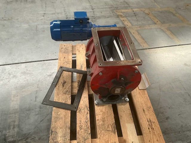 2014 rotary valve / cellensluis met wam 1,5 kw aandrijving - afbeelding 13 van  15