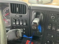 2014 scania p370 opleggertrekker met 2001 de vries jv10000 visverkoop oplegger - afbeelding 36 van  45