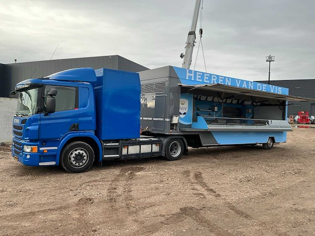 2014 scania p370 opleggertrekker met 2001 de vries jv10000 visverkoop oplegger - afbeelding 8 van  20