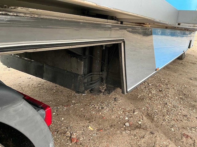 2014 scania p370 opleggertrekker met 2001 de vries jv10000 visverkoop oplegger - afbeelding 4 van  45