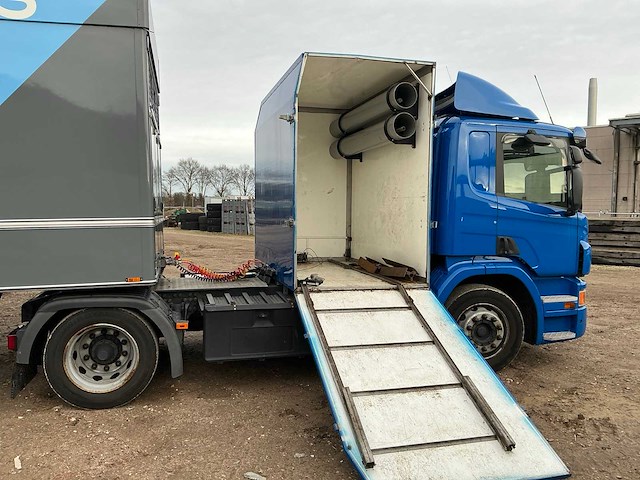 2014 scania p370 opleggertrekker met 2001 de vries jv10000 visverkoop oplegger - afbeelding 22 van  45